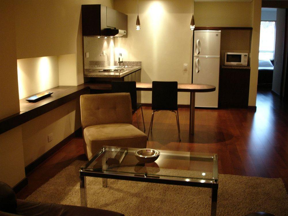 Nico Apartasuites Bogota Buitenkant foto