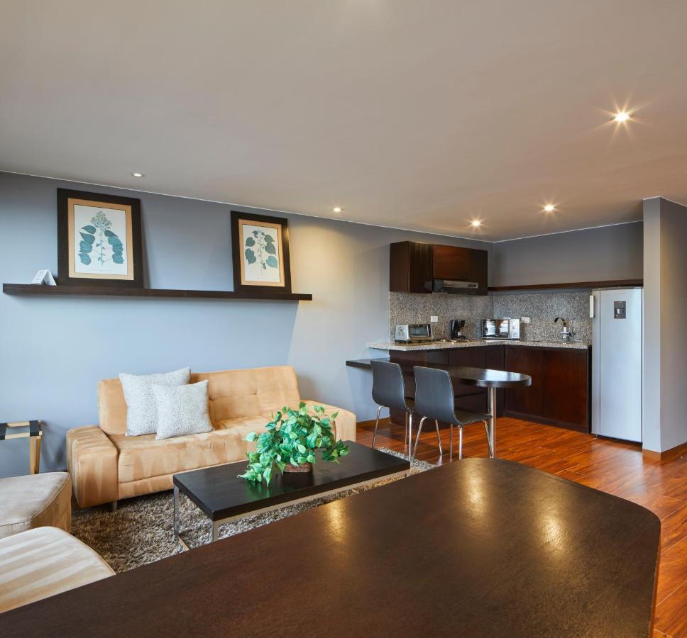 Nico Apartasuites Bogota Buitenkant foto