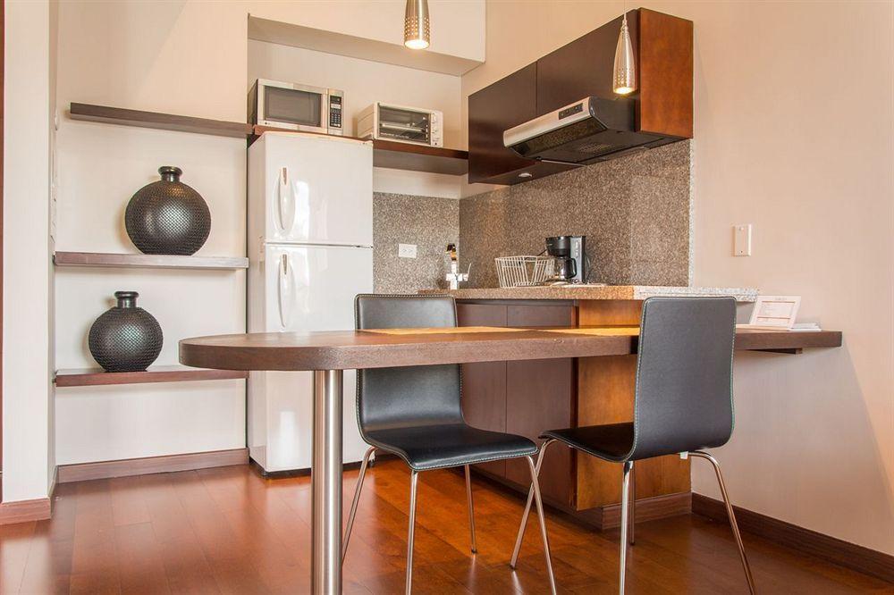 Nico Apartasuites Bogota Buitenkant foto